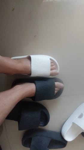 Customer photo review of Cloud Walk Cushioned Sliders