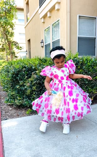 Customer photo review of Elegant Baby Girls Puff Sleeve Floral Princess Dress Toddler Formal Dresses