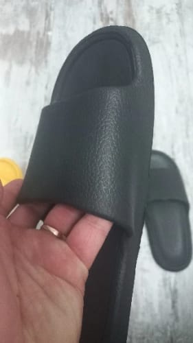 I N. review of Cloud Walk Cushioned Sliders image 1 out of 1