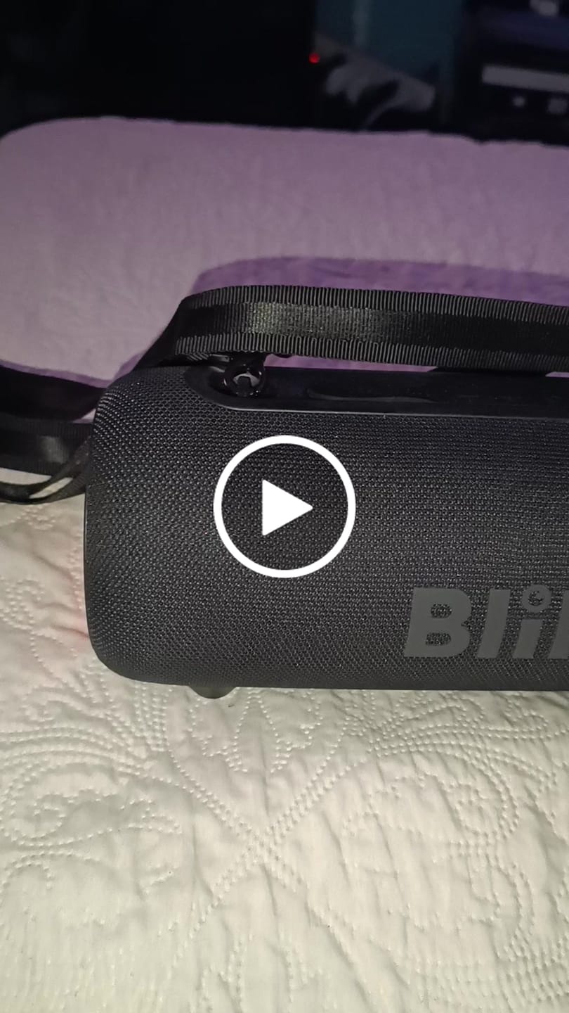 Customer video review of Parlante Portátil Blik Live2