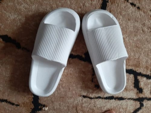 Shopper review of Cloud Walk Cushioned Sliders image 1 out of 1