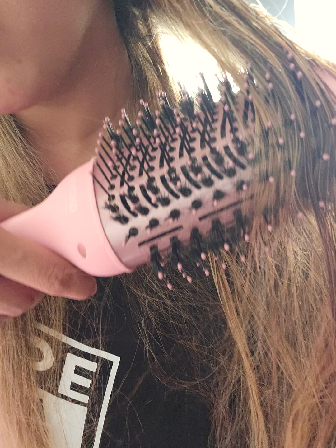 Customer photo review of Moyoko Magnitude Blowbrush – Pink