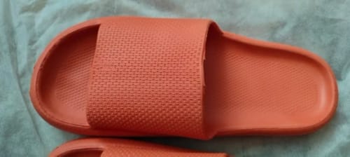 Customer photo review of Cloud Walk Cushioned Sliders