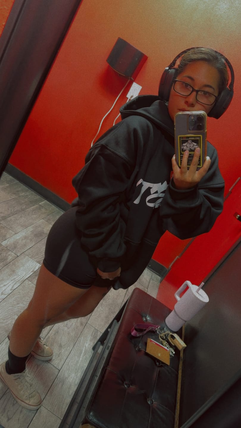 Customer photo review of Urban Beast - Pump Cover Hoodie