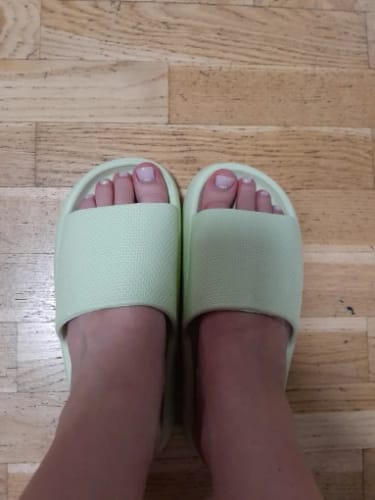 Y A. review of Cloud Walk Cushioned Sliders image 1 out of 1
