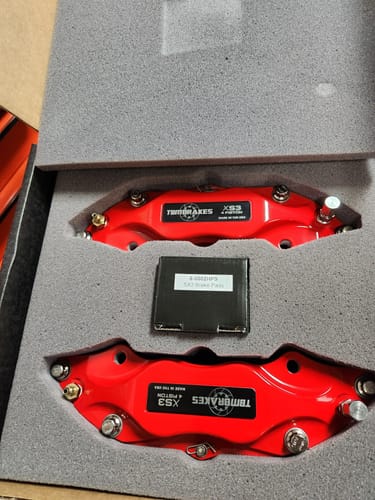 Customer photo review of 15-23 Dodge Challenger XS3 Front Extreme Street Brake Kit (Performance Brake RWD Models)