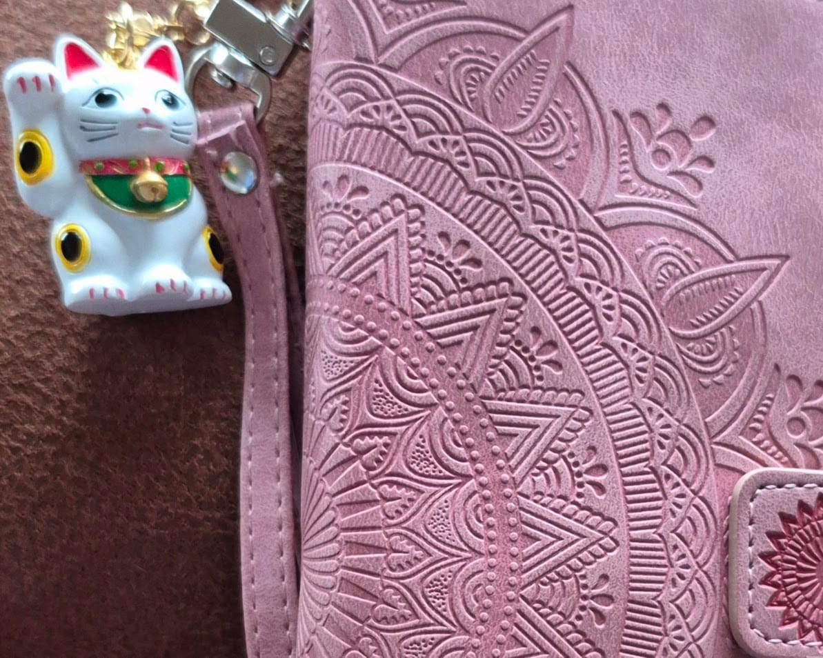 Customer photo review of Japanese Cat Keychain