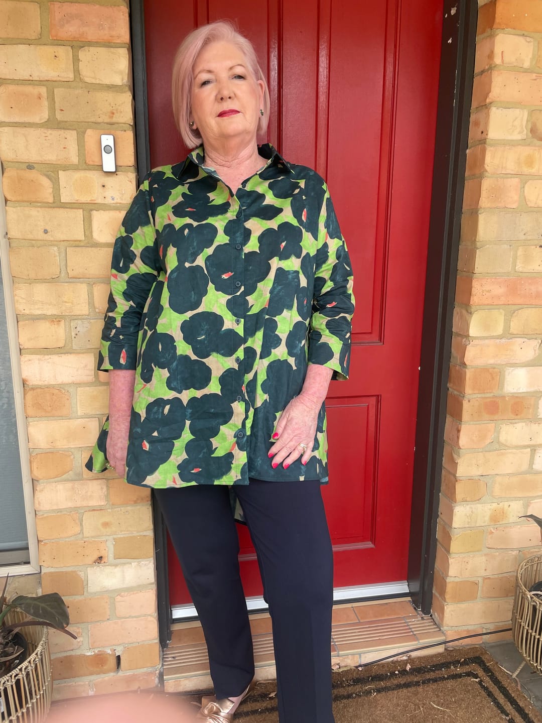 Customer photo review of PRINT SWING BACK SHIRT