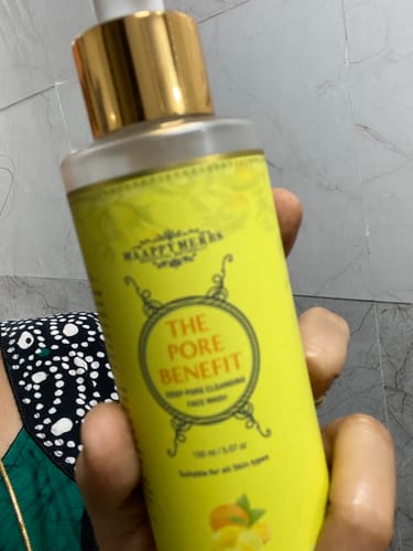 Customer photo review of THE PORE BENEFIT - Deep Pore Cleansing Face Wash (150 ml)