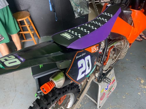 Customer photo review of Custom Seat Cover: 2004-2009 85/105 SX