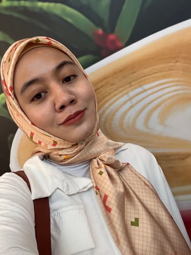 Customer photo review of The Pixel Scarf (Vintage)