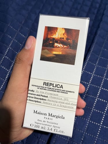 Customer photo review of Perfume Unisex Maison Margiela Replica By the Fireplace 100ml EDT