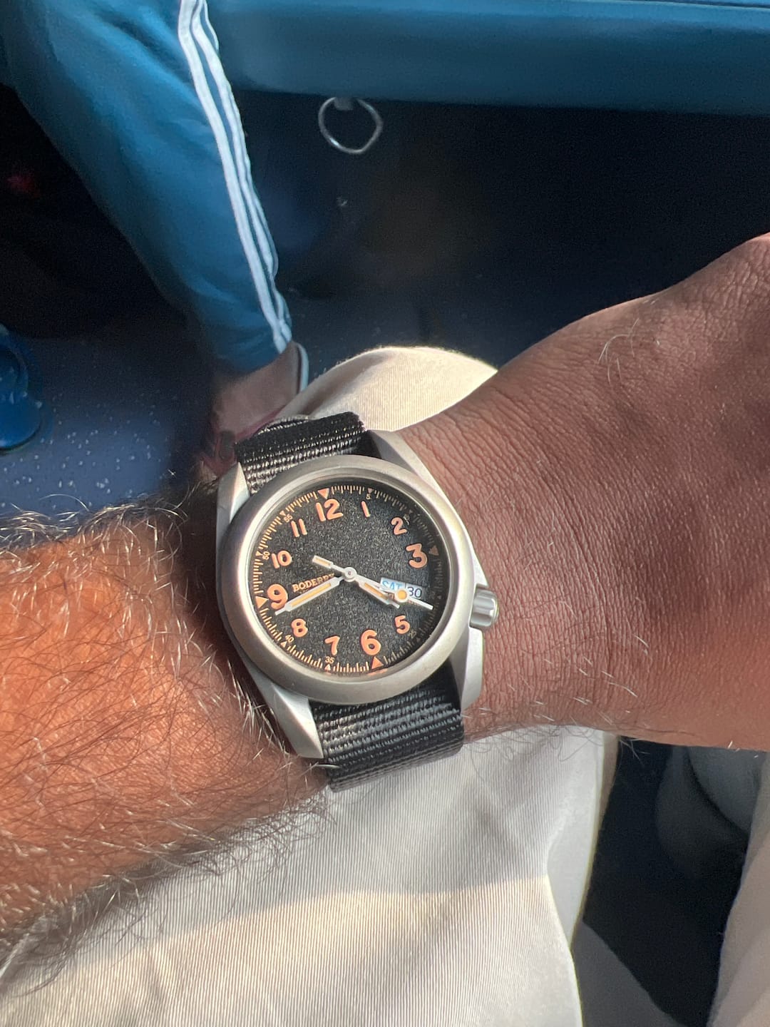 Customer photo review of VOYAGER - 100M Waterproof Titanium Automatic Field Watch | Volcanic Gray-Day,Date