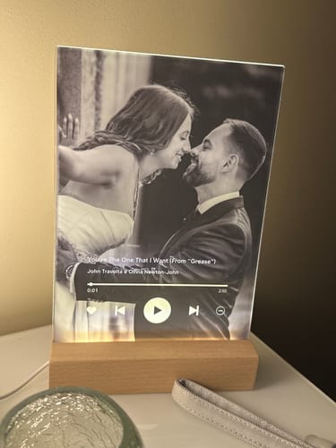 Customer photo review of Lâmpada Spotify Player Personalizável c/ Fotografia Completa