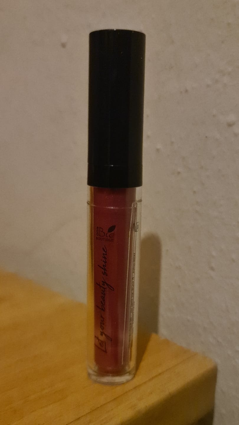 Customer photo review of Lip Volumizer - 3D Effect