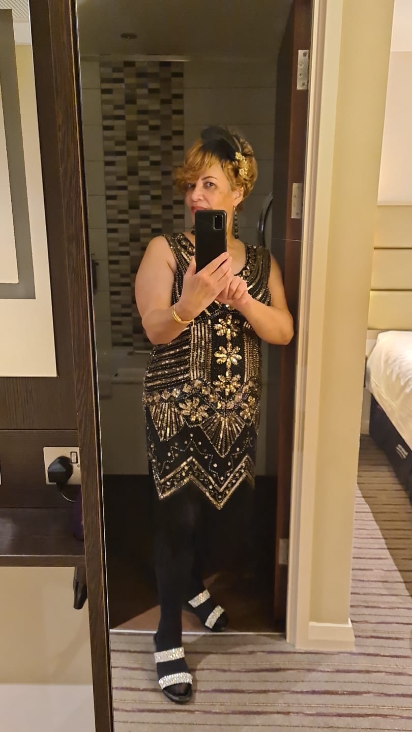 Customer photo review of 1920s Black and Gold Deco Flapper Headband