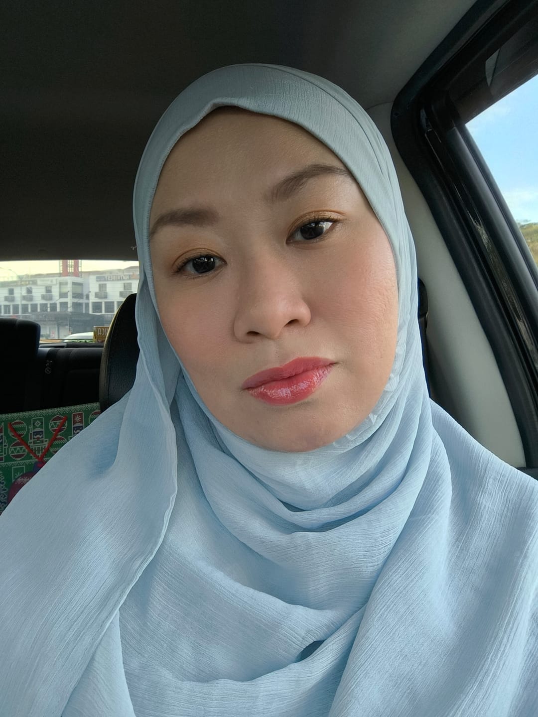 Customer photo review of Lip Slick - Hydrating Sheer Lip Oil