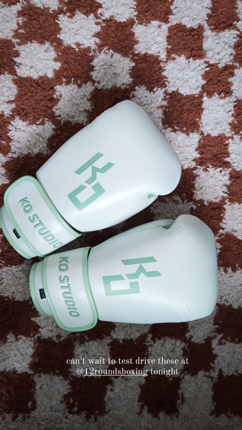 Customer photo review of Classic Midori Boxing Gloves