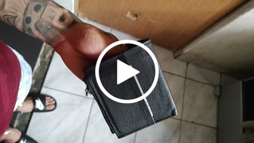 Customer video review of Cartera Tijuana Negro Flotter
