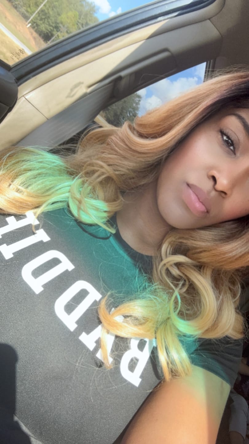 Customer photo review of Sensationnel 360 Butta Lace Glueless Synthetic Pre-Plucked 360 HD Lace All Around Wig - BUTTA 360 UNIT 2