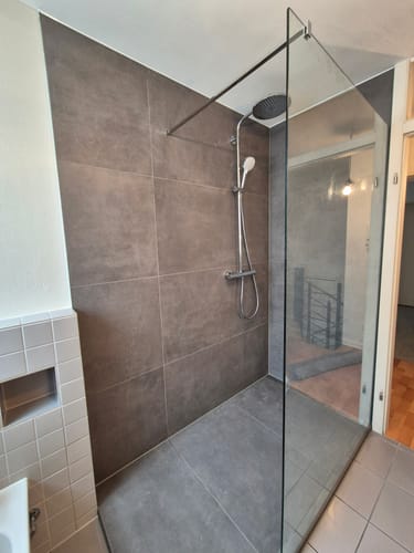 Customer photo review of SONNI Walk In/ Begehbare Dusche Duschabtrennung Duschwand Nano Klarglas Glasstärke 8mm Breite 70-120cm