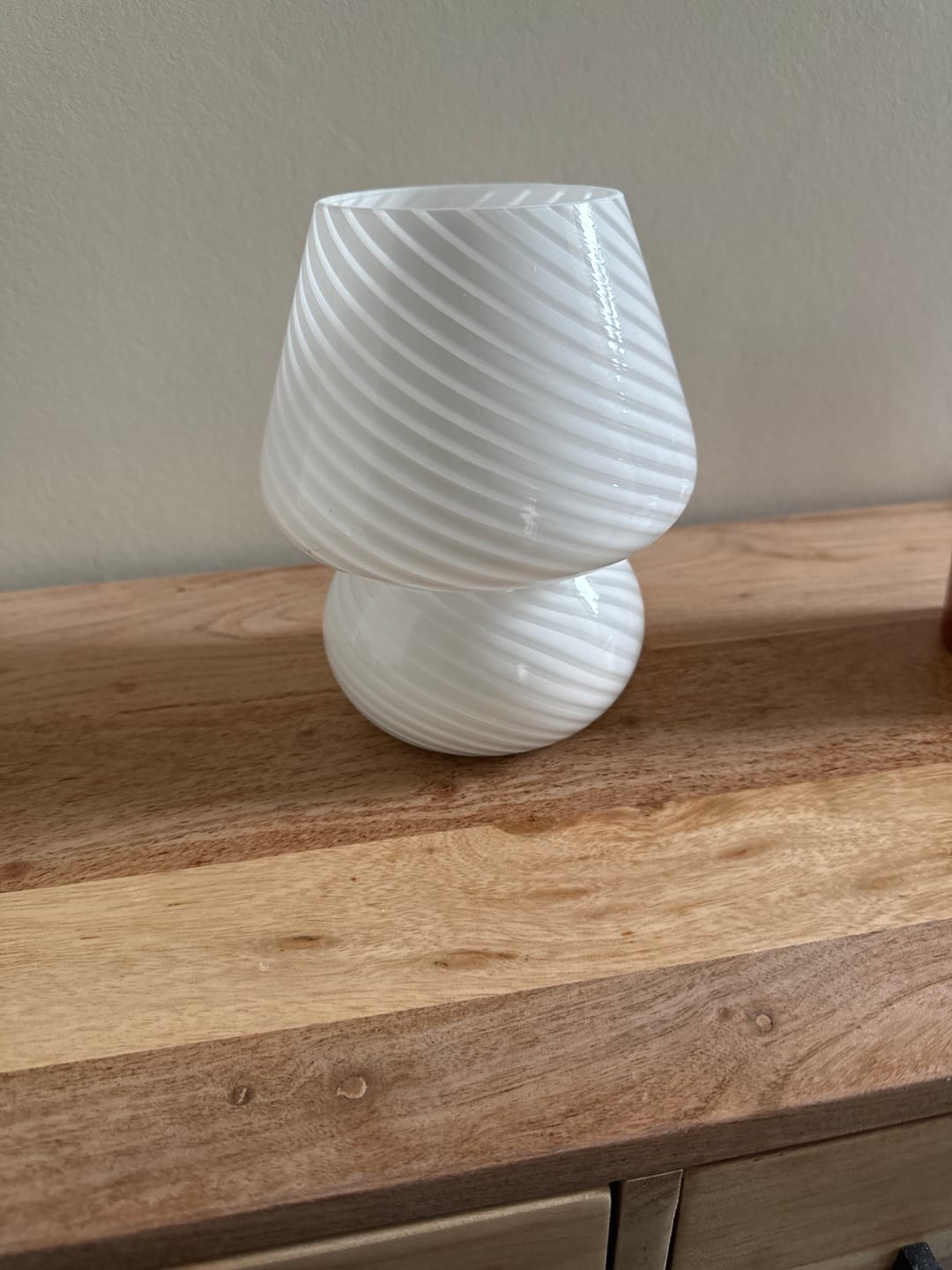 Customer photo review of Murano Mushroom Table Lamp