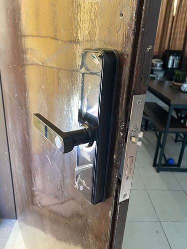 Customer photo review of Cerradura Inteligente TLX02-TS