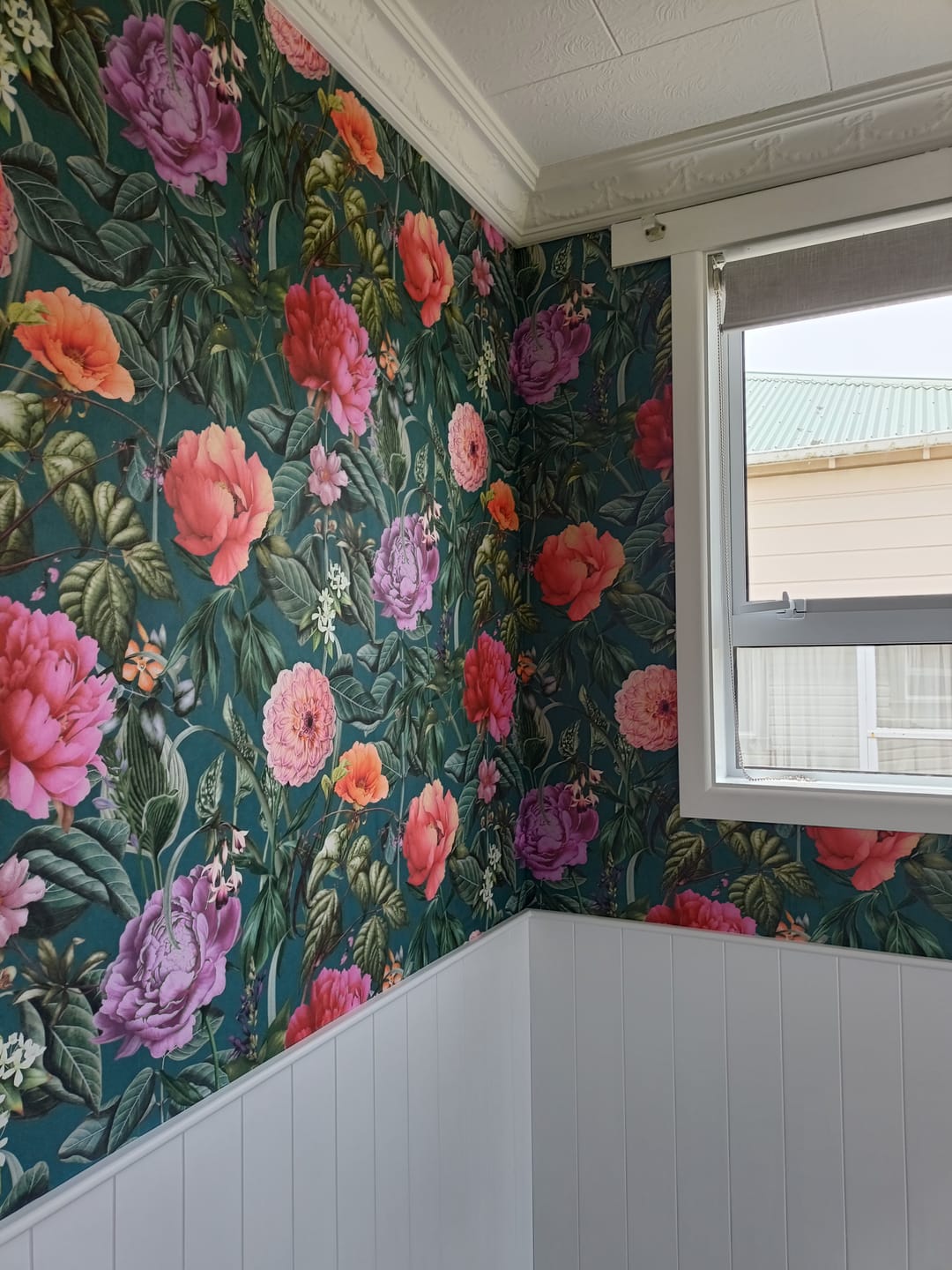 Customer photo review of Botanicus - Large Blossoms Wallpaper - Aqua