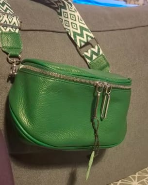 Customer photo review of Sac Banane Cuir Femme Viviana