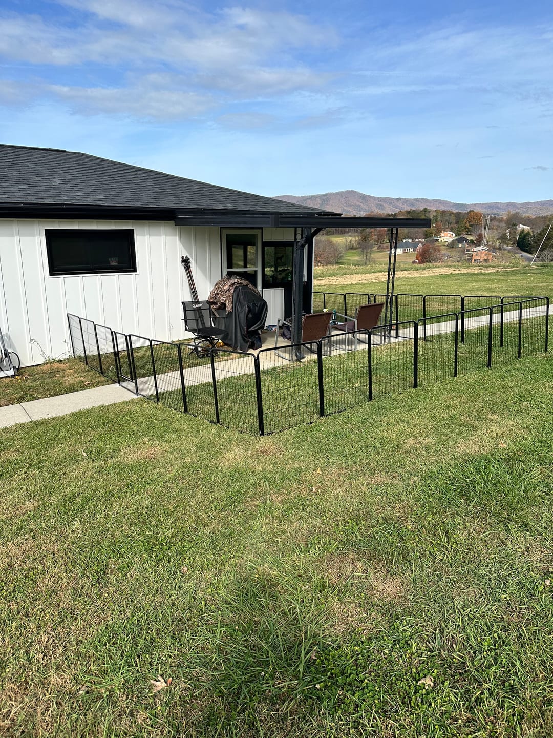 Customer photo review of Instant Dog Playpen for RV Trips