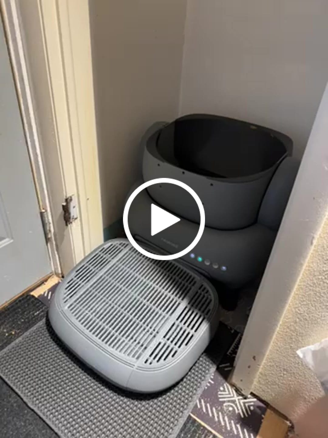 Customer video review of Neakasa M1 Open-top Self-cleaning Cat Litter Box
