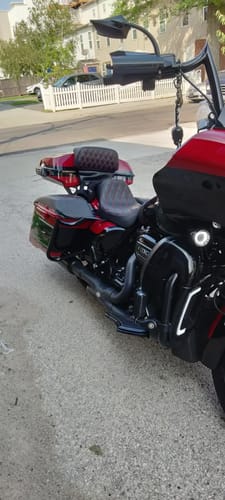 Customer photo review of HR3 Billiard Red / Vivid Black 2021RGS 5.5" Razor Style Tour Pack Luggage For 14-24 Harley Touring