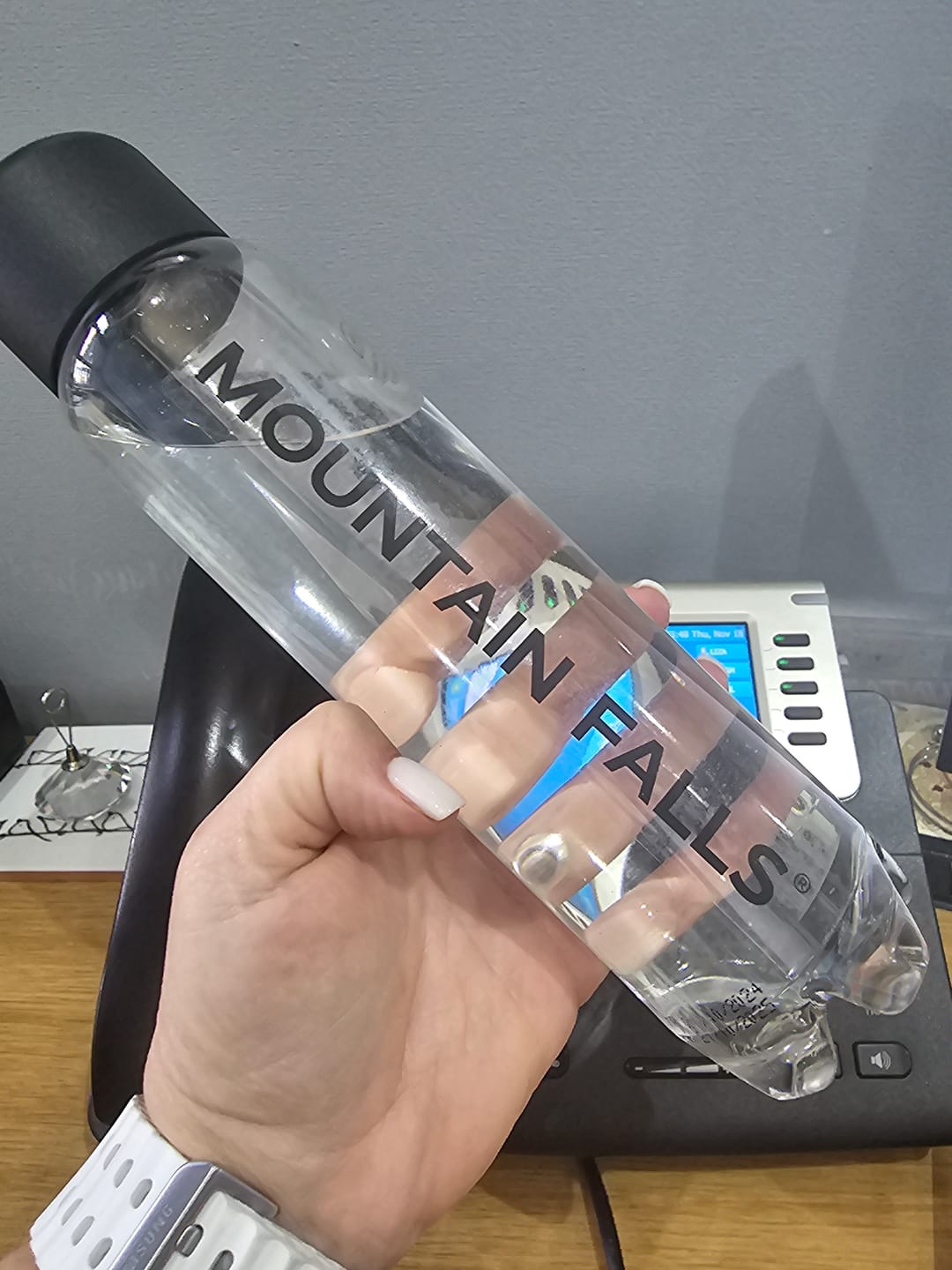 Customer photo review of 500ml Sparkling Mineral Water- Pack of 24