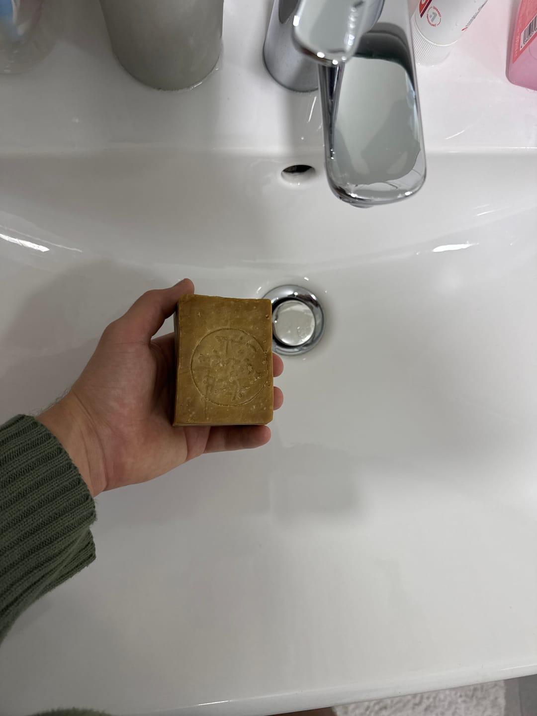 Customer photo review of Traditional Aleppo Soap 4% (200g)