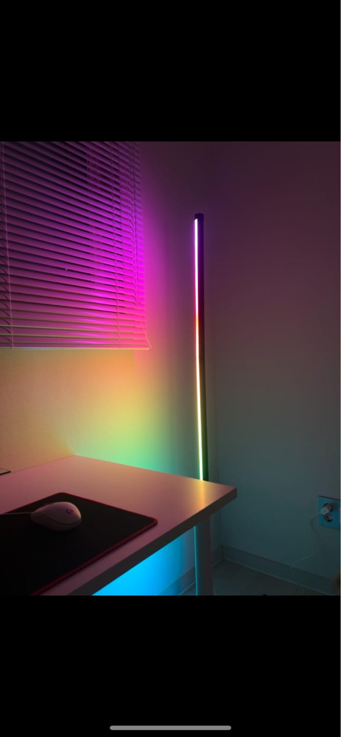 Customer photo review of Lampe d'angle Led intelligent RGB avec télécommande et Application Bluetooth LD001