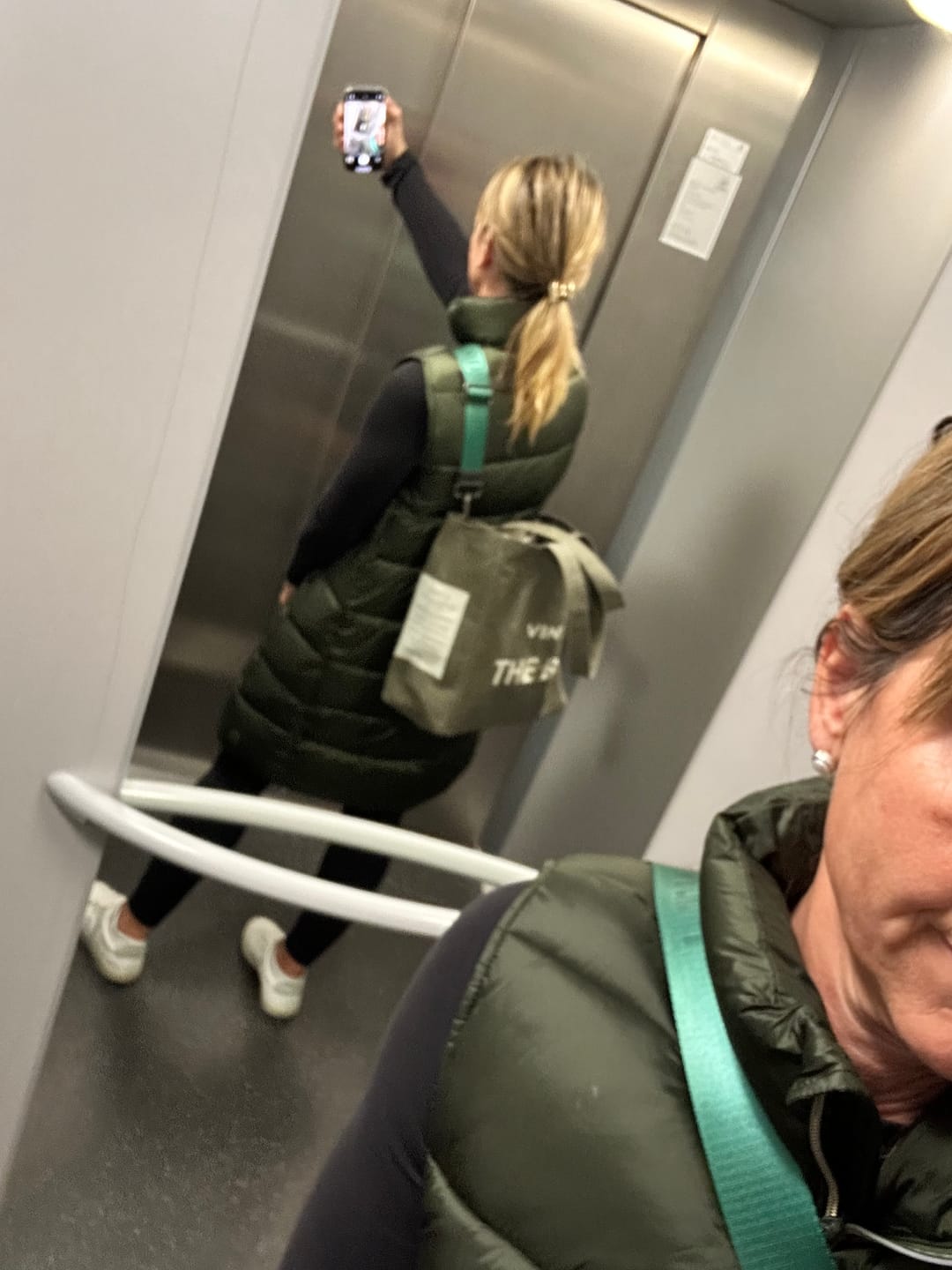 Customer photo review of CANVAS BAG - BIG - KHAKI