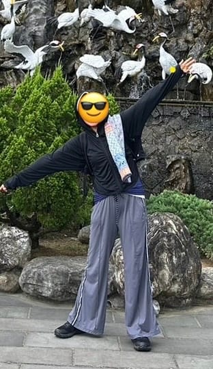 Customer photo review of Apex Wide Leg Pants UPF50+
