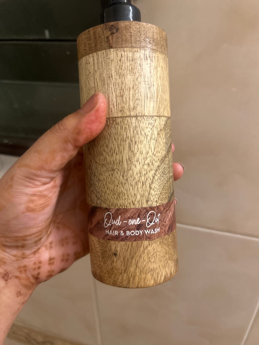 Customer photo review of NOURISHING  Oud Body Wash 200 ml