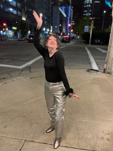 Customer photo review of VESPERA top Black