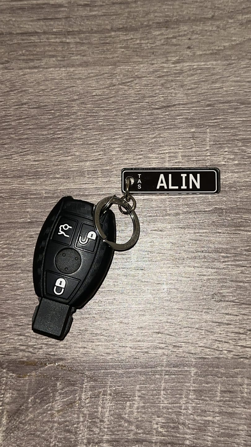 Customer photo review of Custom Design Keychain 🔑