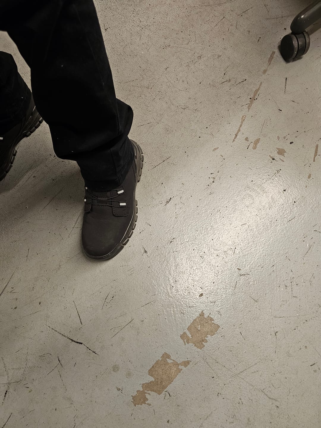 Customer photo review of Maven 6" Knob-Lacing Waterproof Steel Toe Boots