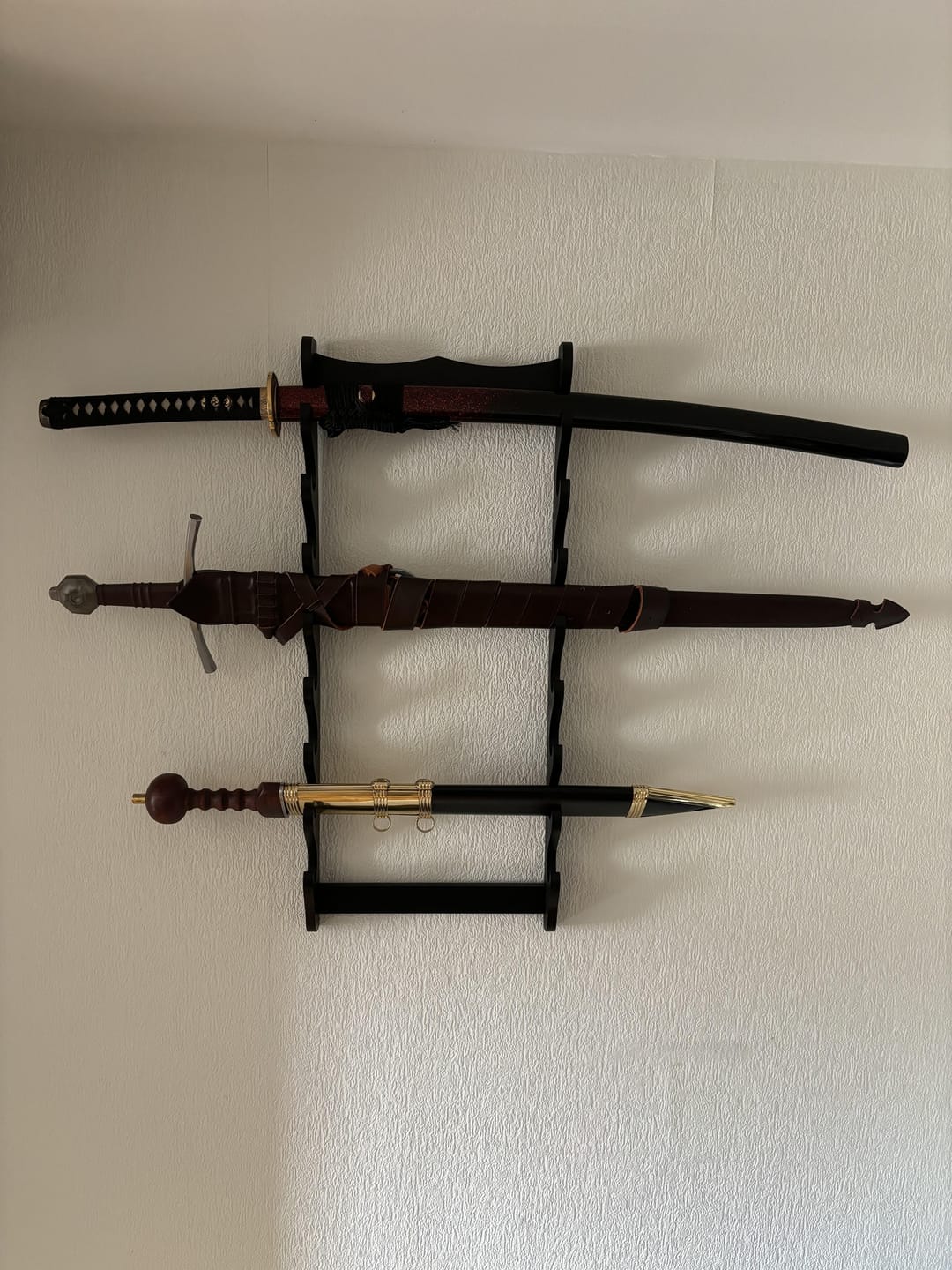 Customer photo review of The Surudoi Handmade Katana Extra Sharp Spring Steel Unokubi-Zukuri
