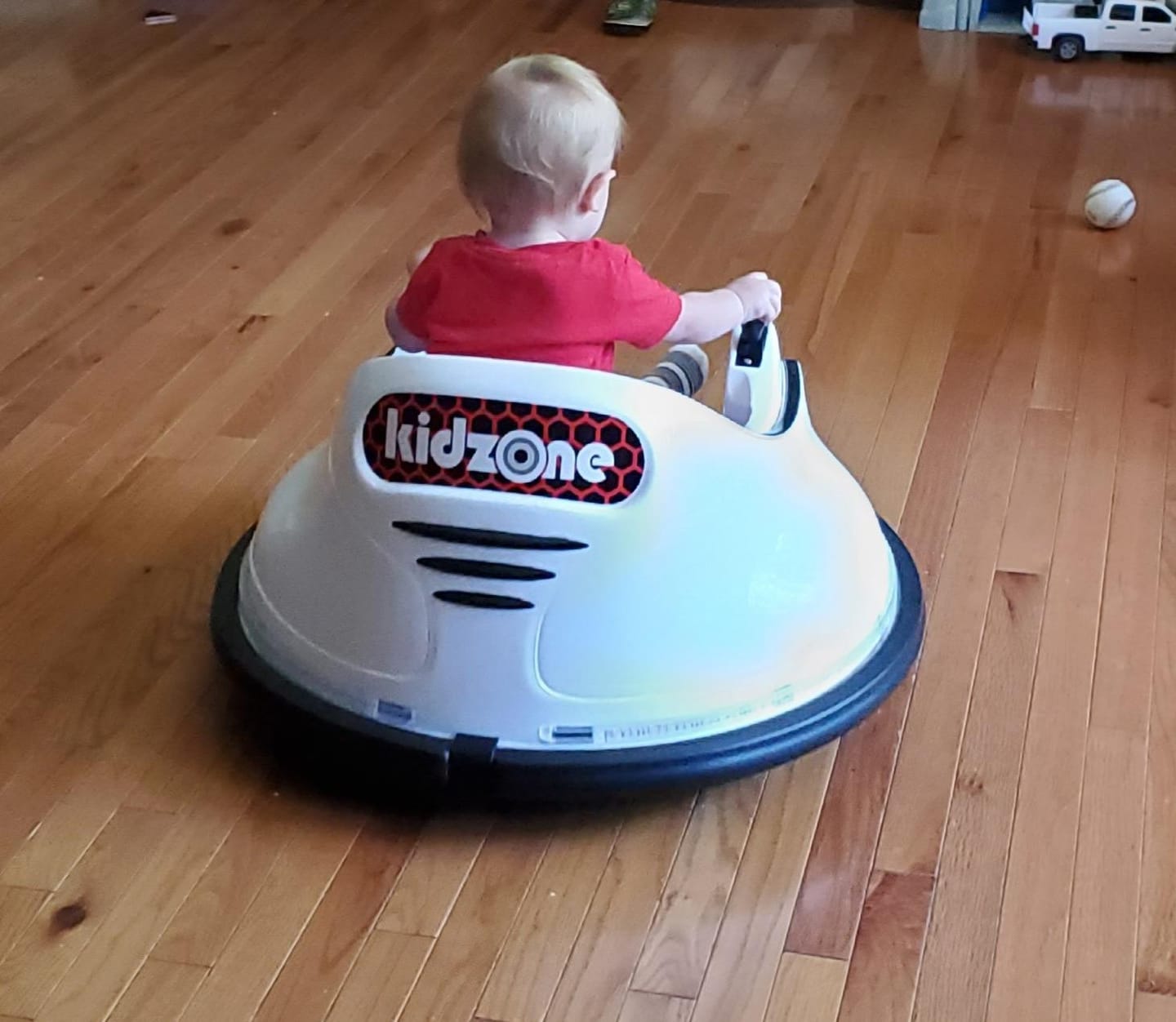 Customer photo review of 6V Bumper Car For Toddlers