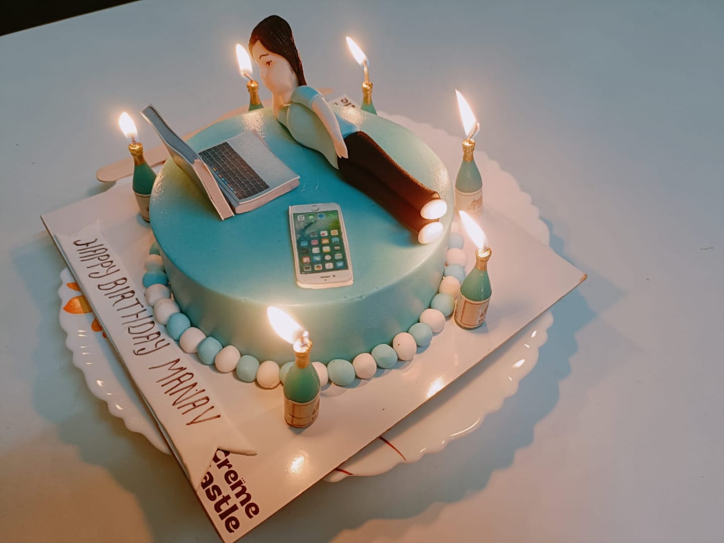 Customer photo review of Side Workaholic Cake