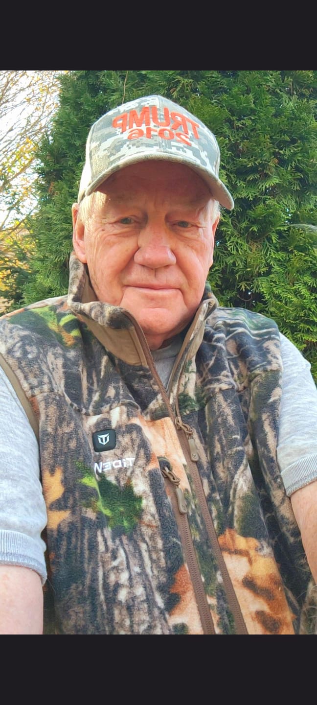 Customer photo review of ThermCore Heated Vest Double-Sided Polar Fleece Hunting Vest