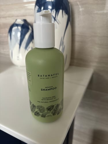 Customer photo review of Batanaful Repairing Shampoo