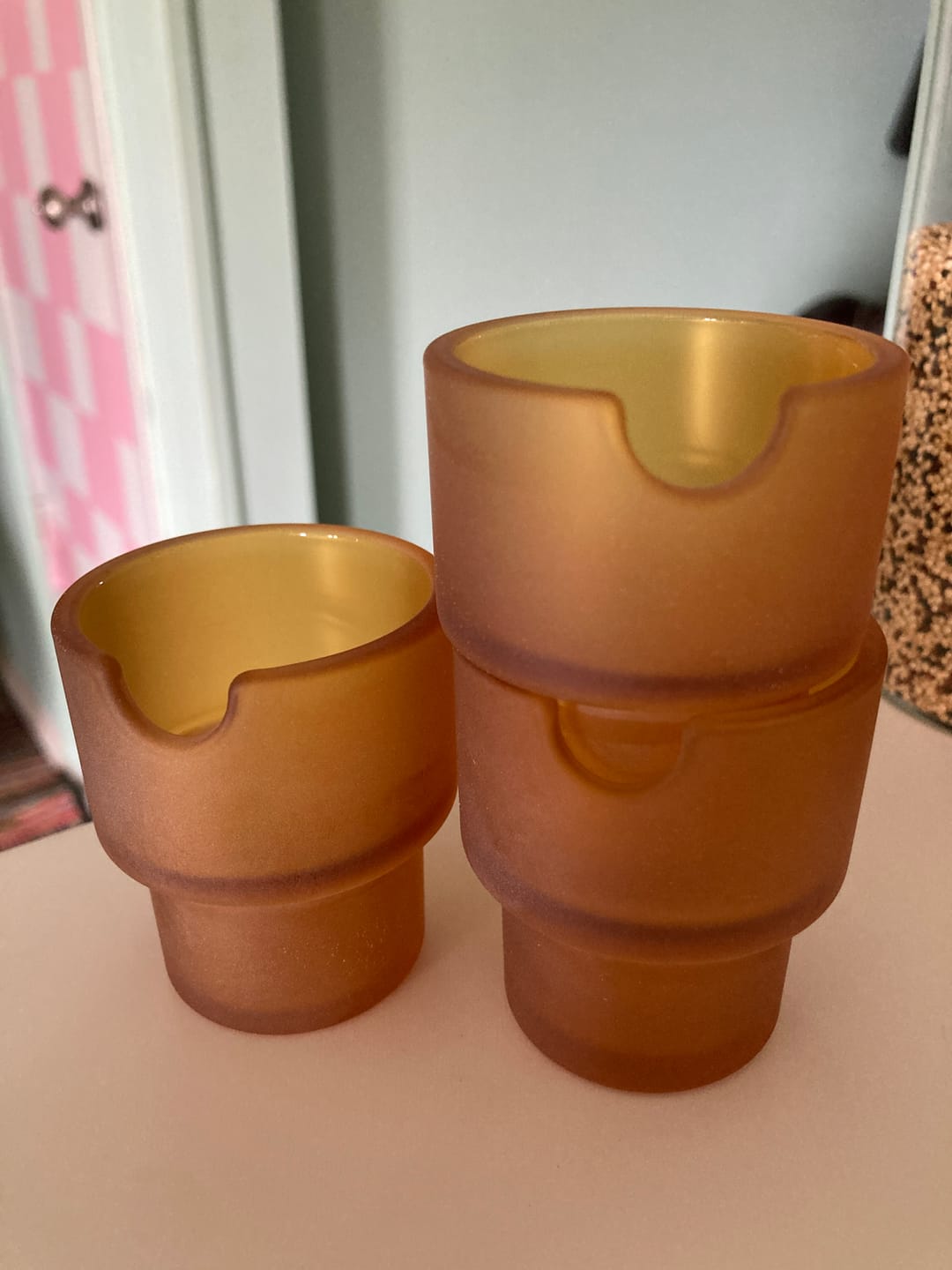 Customer photo review of Flower Pots Ashtray Set