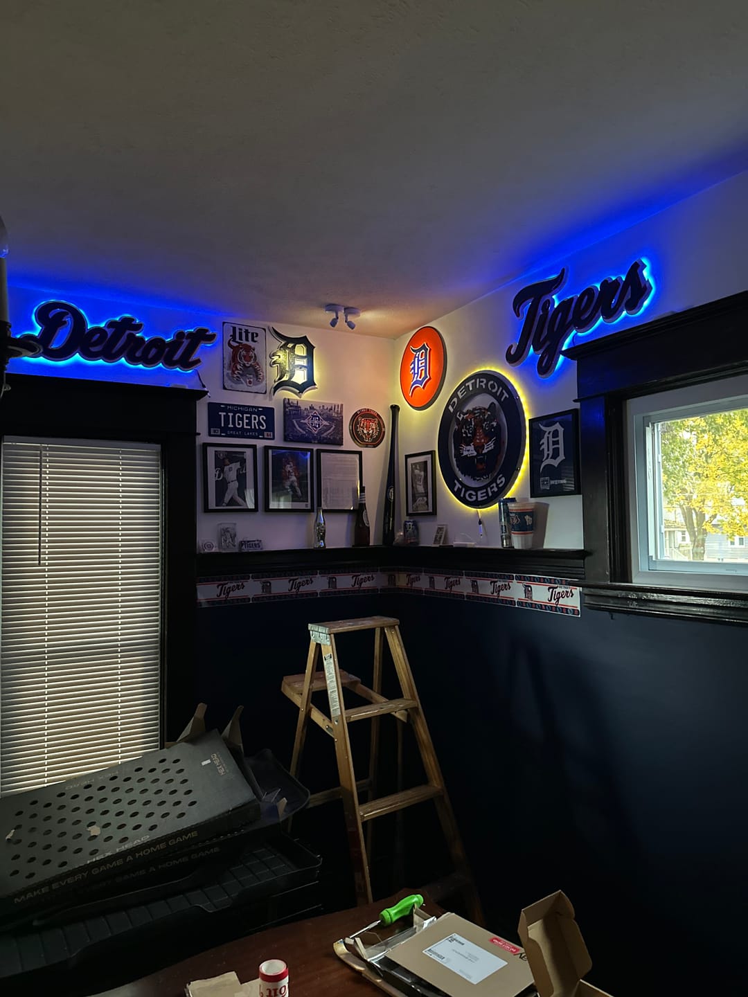 Customer photo review of Detroit Tigers "Detroit" Word Script 3 Layer Metal Wall Art