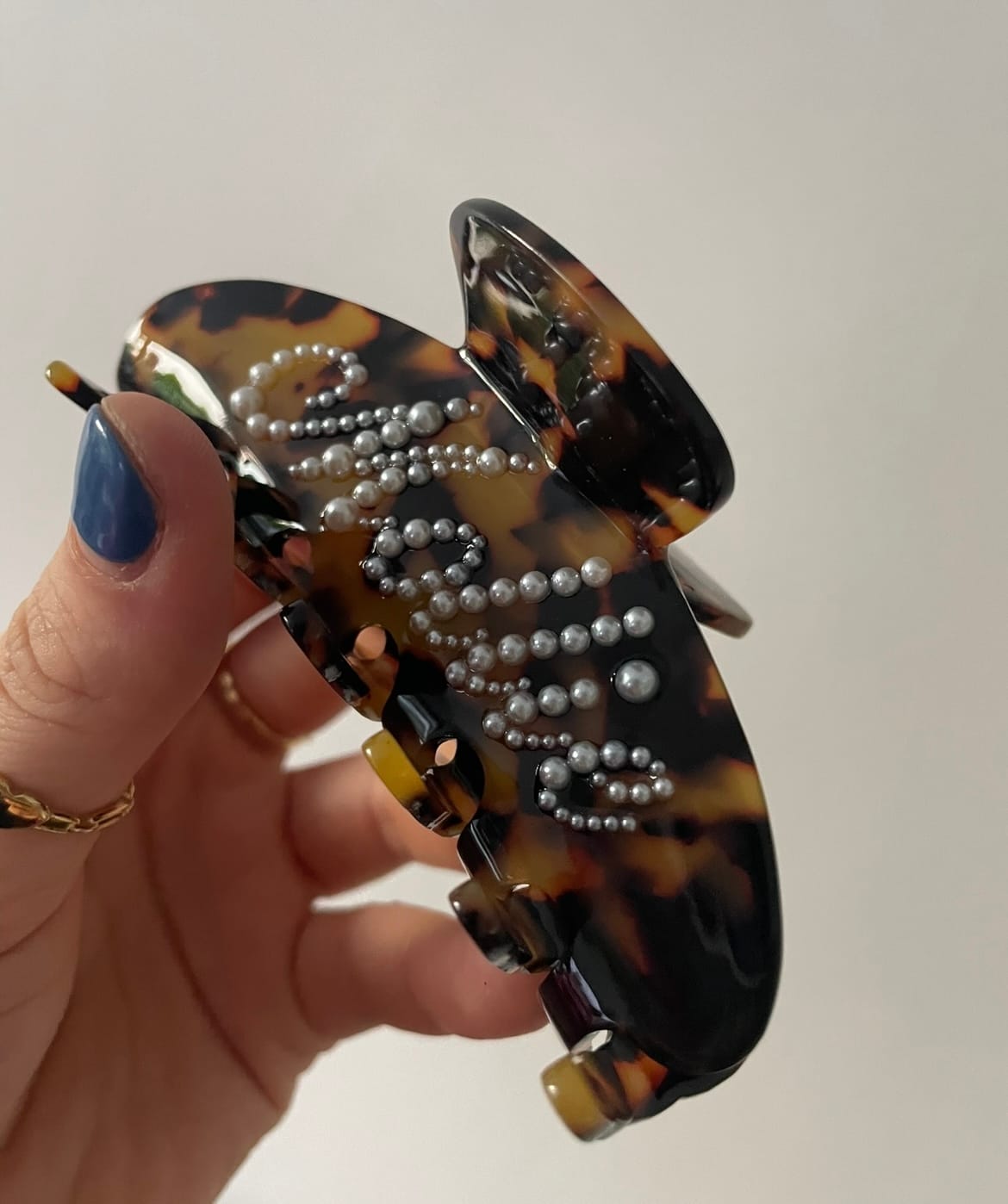 Customer photo review of custom hair claw clip