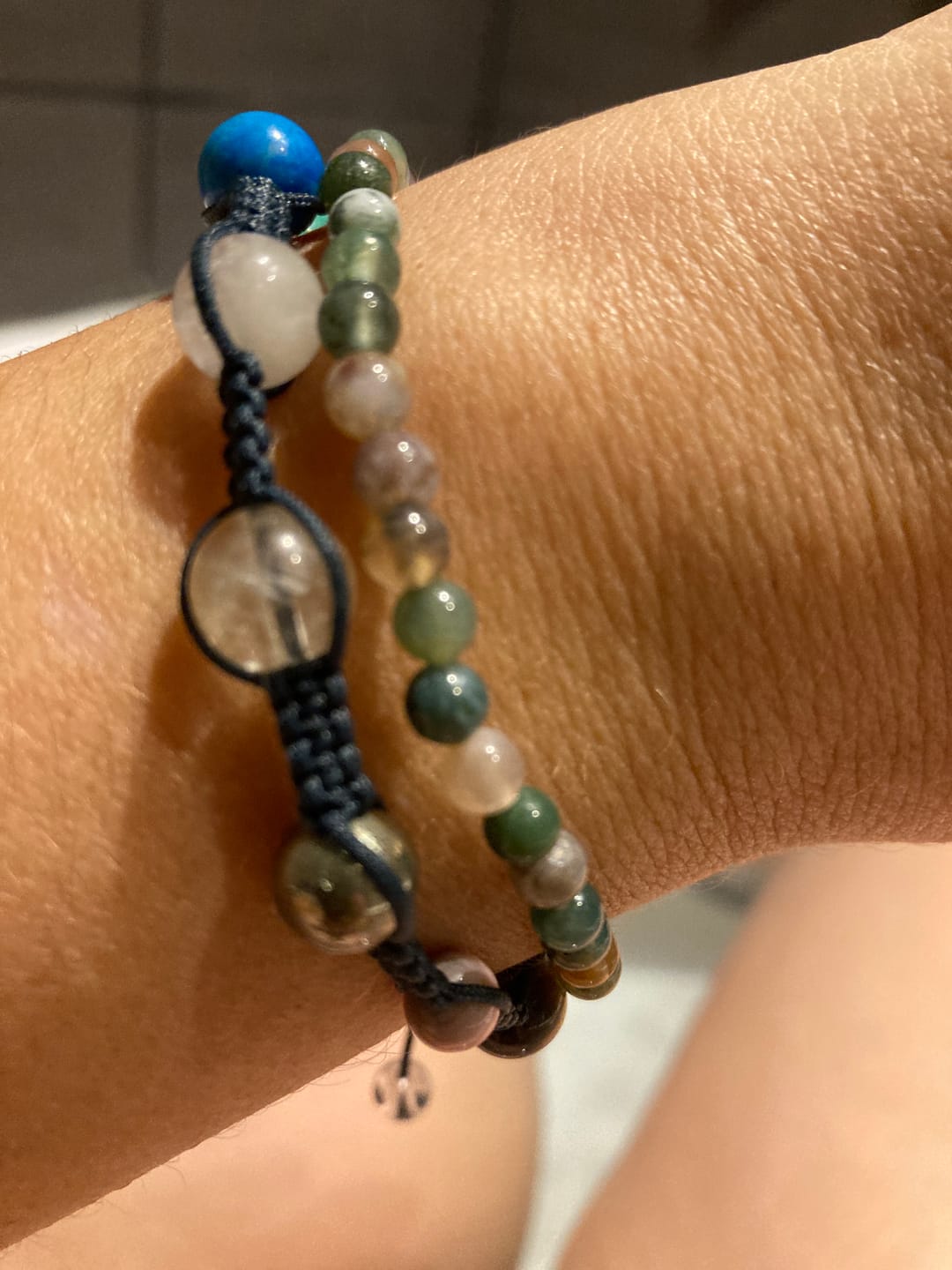 Customer photo review of Bracelet Fin en Pierres Naturelles de 4mm